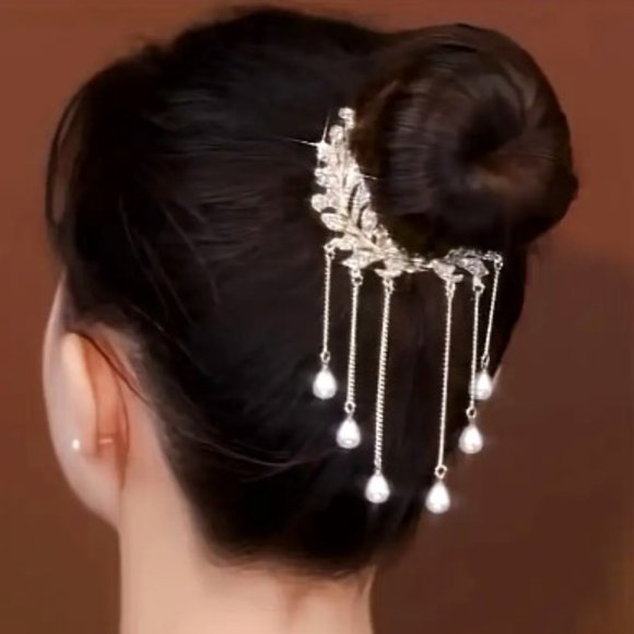 SPARKLING WHEAT BUN WRAP in Gold - Picture 1 of 2